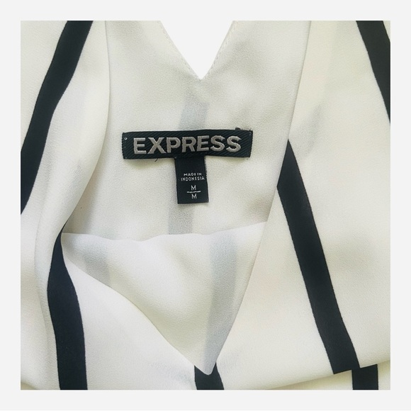 Express preppy boxy flowy lining sleeveless top blouse M white black striped - Picture 7 of 10